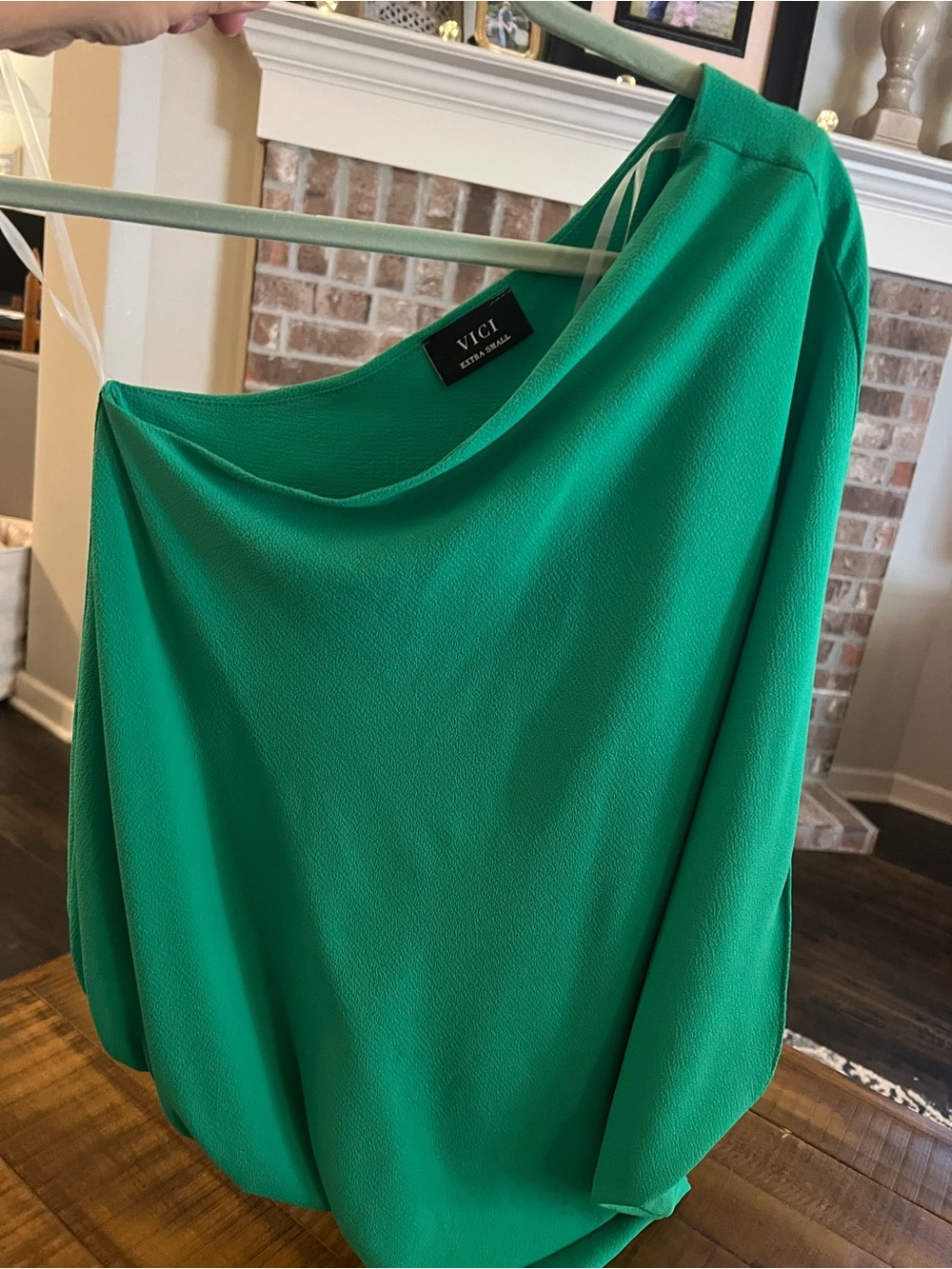 Vici One shoulder top , size XS, green
